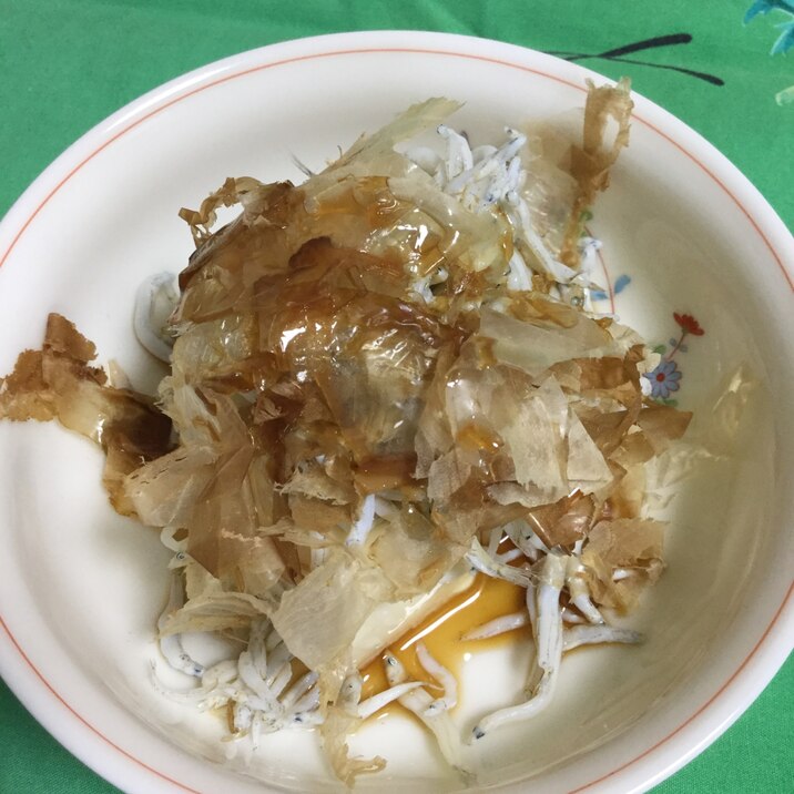 しらすちりめんの冷や奴